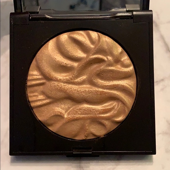 Laura Mercier Addiction Face Illuminator Highlight - Picture 4 of 8